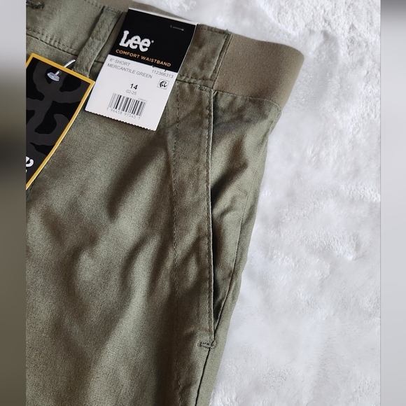 🩳 Lee Women’s Olive Green Shorts – Size 14, NWT, Comfort Waistband, 6” Inseam - Picture 10 of 12